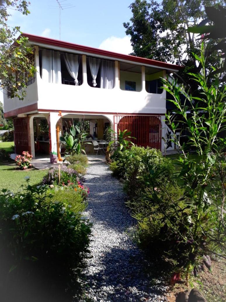 Casa Ballena Eco Hostelウビタ エクステリア 写真